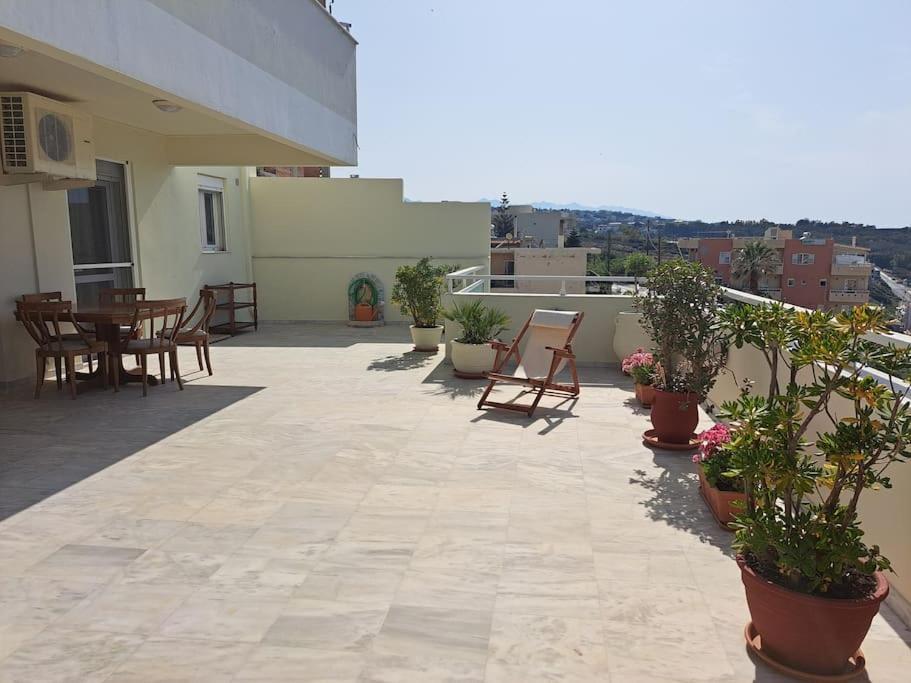 Seaview Flora'S Luxury Apartment-300Meters From The Beach Rethymno  Luaran gambar