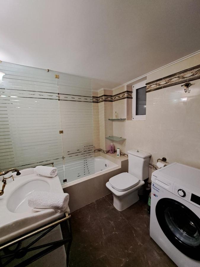 Seaview Flora'S Luxury Apartment-300Meters From The Beach Rethymno  Luaran gambar